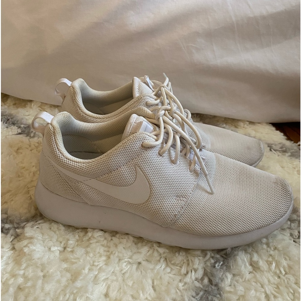 Nike gym shoes
